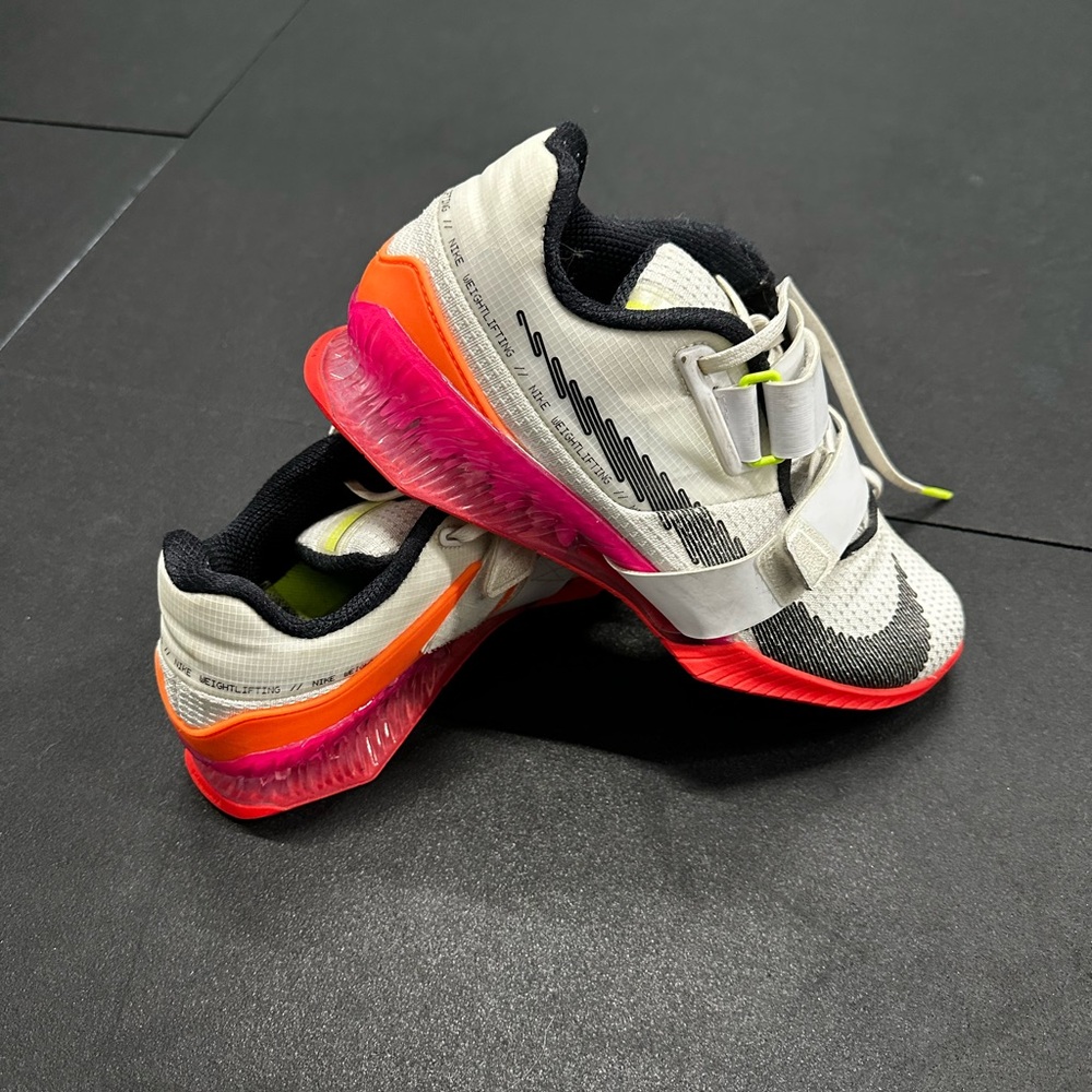 Nike Romaleos 4SE

Size 8W/ 6.5M
